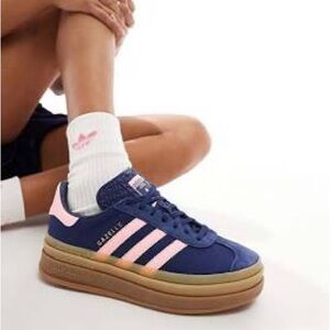 Adidas Gazelle Blue and Pink Sneakers Women’s 7.5 Like New
